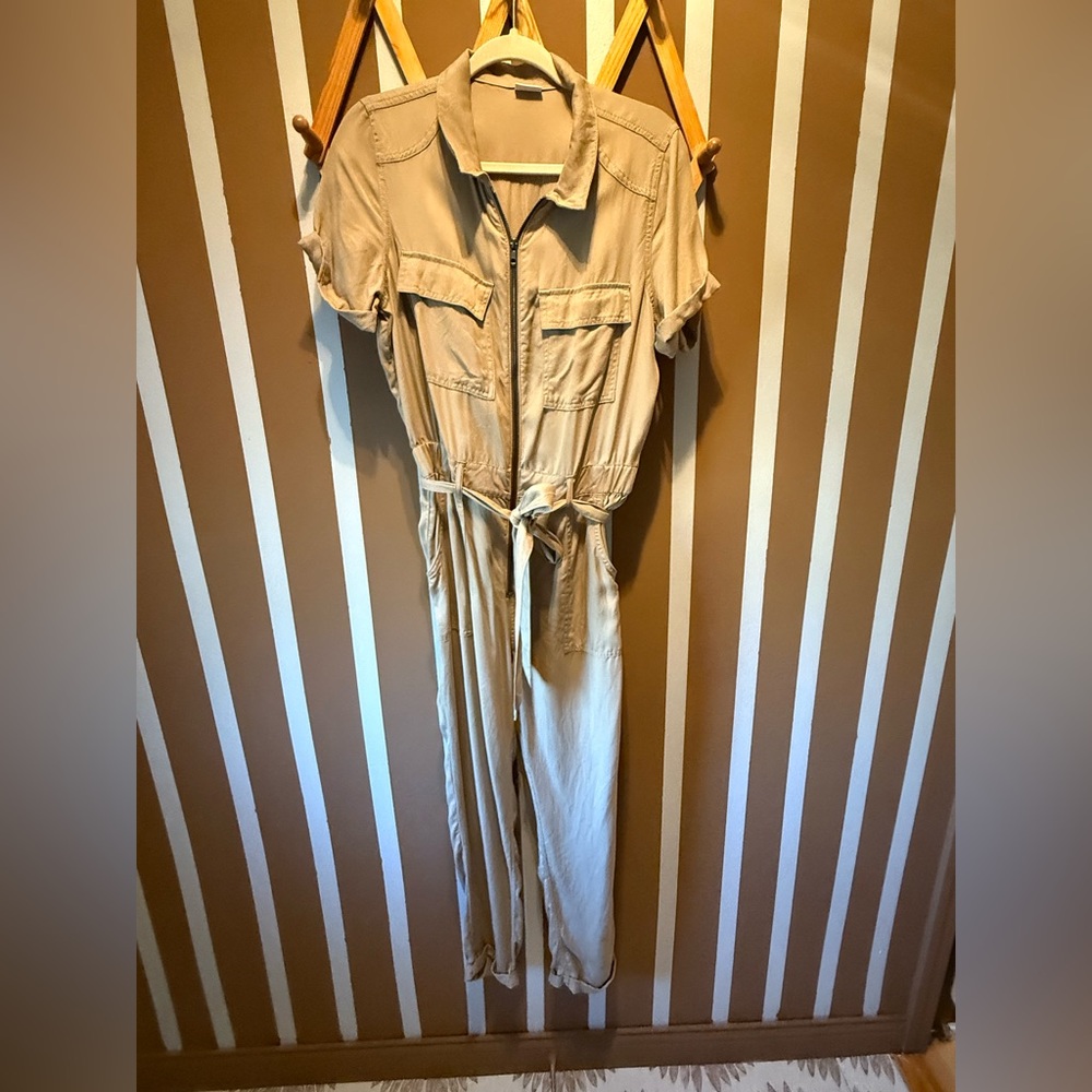 Lascana jumpsuit. Size 8